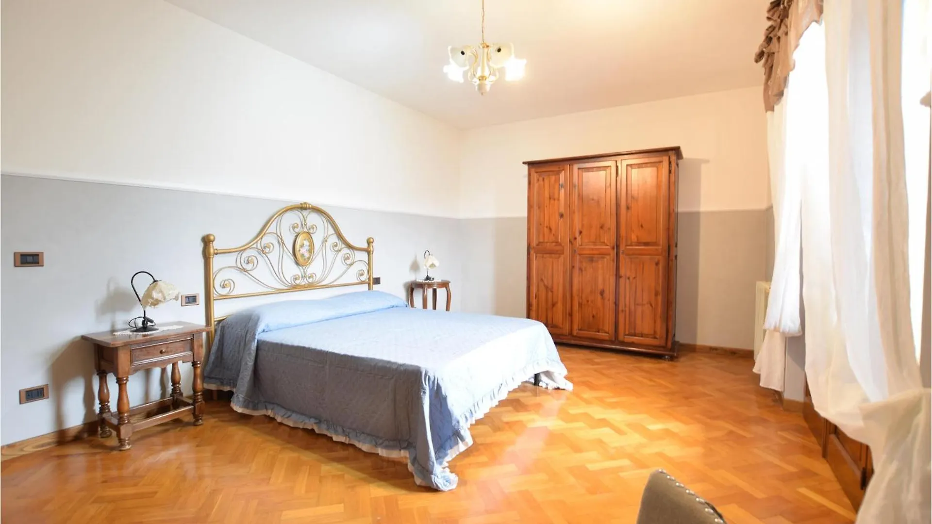 4 Bedroom Cozy Home In Camaiore